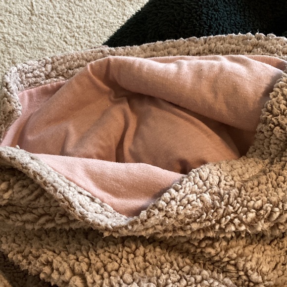 Light pink fleece/furry quarter zip - Picture 4 of 4